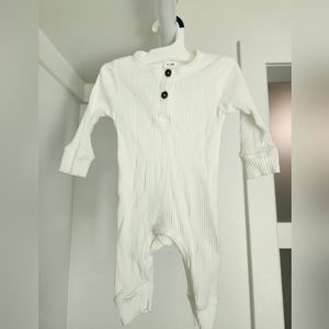 PatPat white onesie, size 0-3m